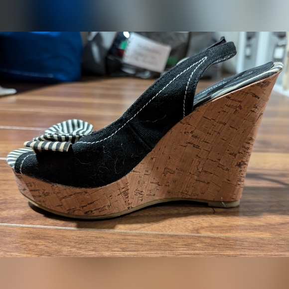 Almost Vintage Streetwear Society Wedge Sandals - Picture 2 of 3